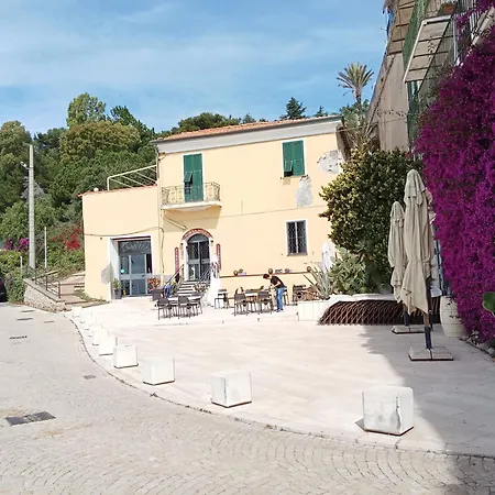 Casa Eden فنتيميليا